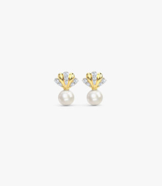 Cinderella Shining Diva Pearl Stud Earring